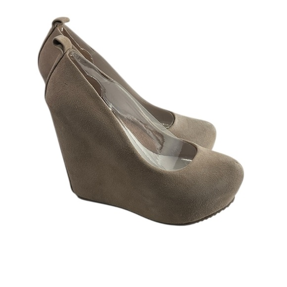 Aldo Calcagni wedge shows beige heels Seude wimsy goth anime sz 6 - Picture 3 of 11